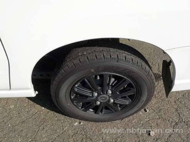hijet-cruise-202125-modl-btr-thn-everyminicabcarry-bolandayzwagon-big-3