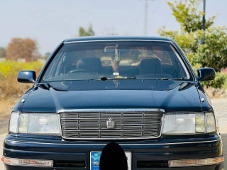 toyota-crown-1995