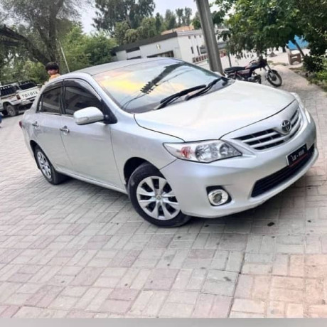 toyota-corolla-altis-2012-big-3
