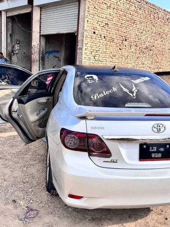 toyota-corolla-altis-2012-big-8