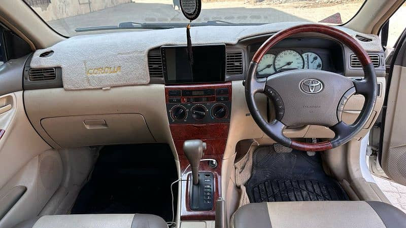 toyota-corolla-fielder-2013-big-10