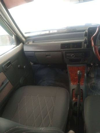 suzuki-mehran-vxr-2012-euro-ii-big-11