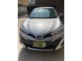 toyota-yaris-sedan-ativ-x-cvt-15-beige-interior-small-1