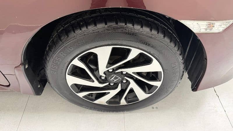 honda-civic-oriel-18-i-vtec-cvt-model-2017-big-18