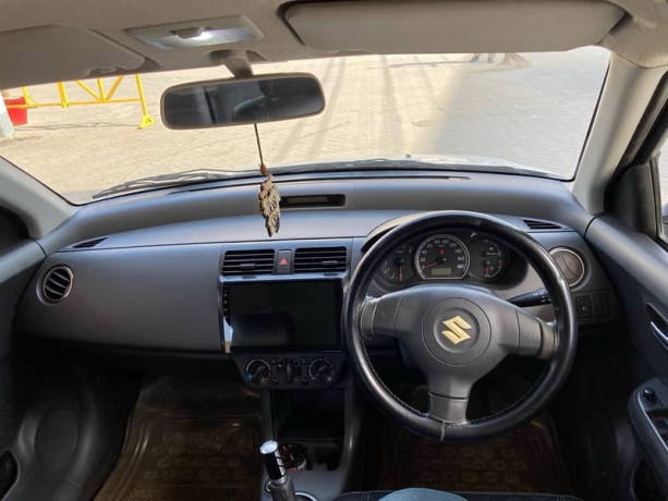 suzuki-swift-dlx-13-2013-big-6