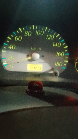 suzuki-alto-vxr-2011-big-6