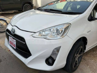 toyota-aqua-2018