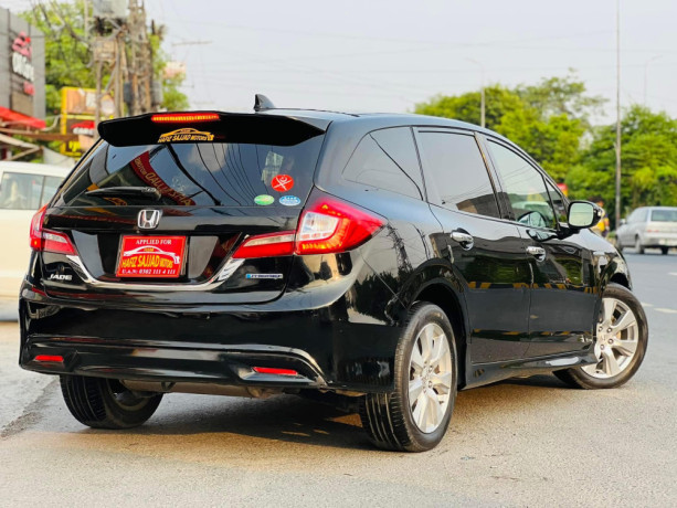 honda-jade-hybrid-15-sensing-edition-big-4