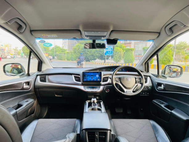 honda-jade-hybrid-15-sensing-edition-big-3