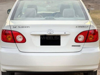 toyota-corolla-se-saloon-automatic