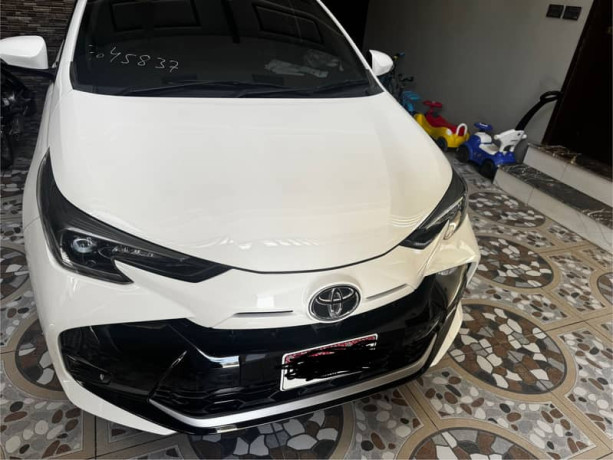 toyota-yaris-2024-big-0