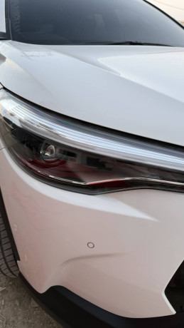 toyota-cross-18x-petrol-full-option-geaniun-big-4
