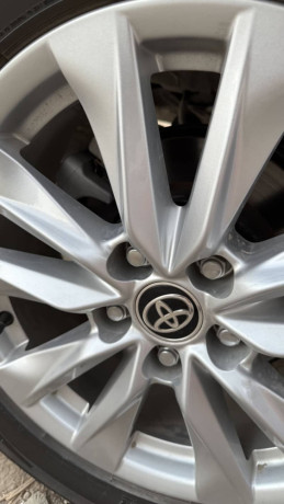 toyota-cross-18x-petrol-full-option-geaniun-big-6