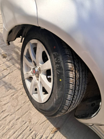 toyota-vitz-big-14