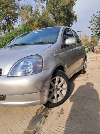 toyota-vitz-big-13