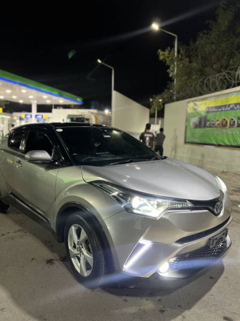 toyota-c-hr-s-led-2017-big-0