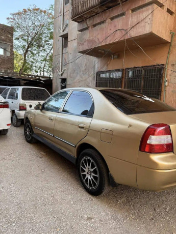 kia-spectra-2001-big-6
