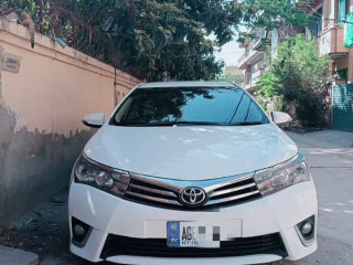 toyota-corolla-altis-2015
