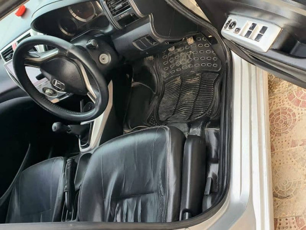 honda-city-ivtec-2010-home-used-and-own-my-name-3346126814-big-10