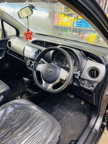 2014-toyota-vitz-big-2