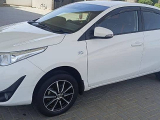 toyota-yaris-2020
