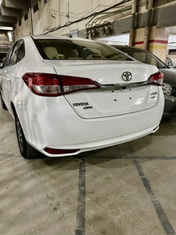 yaris-attiv-cvt-big-2