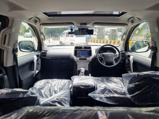 toyota-prado-tx-27-petrol-big-1