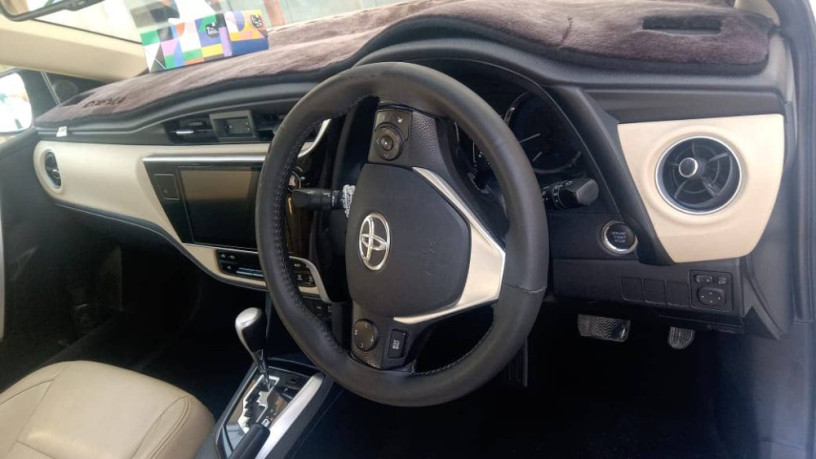 toyota-corolla-altis-grande-18-2021-big-9