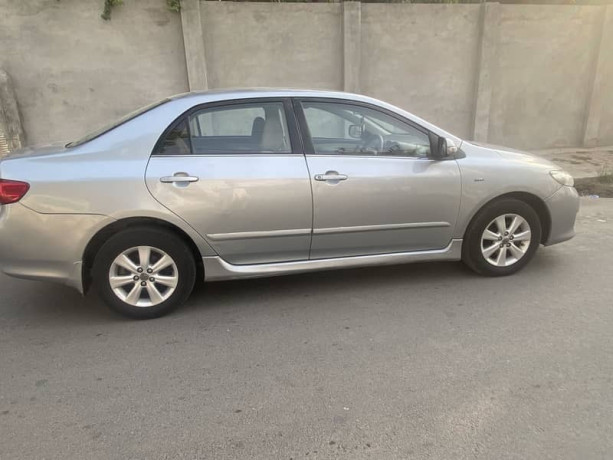 toyota-altis-2010-big-4