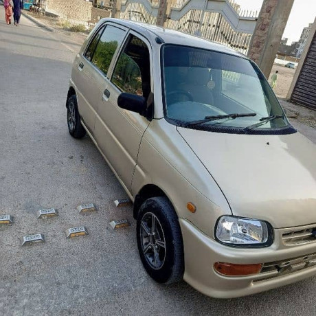 daihatsu-cuore-2010-big-6