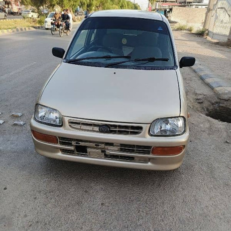 daihatsu-cuore-2010-big-1