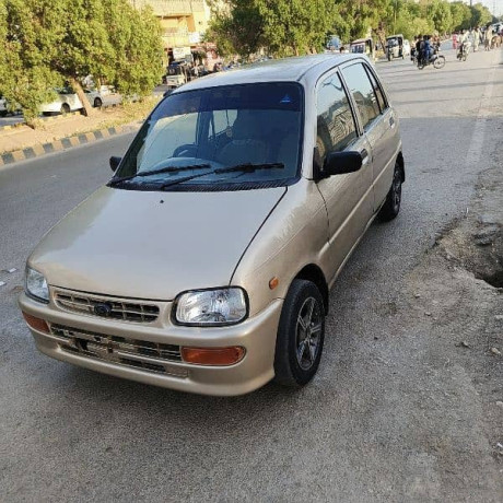 daihatsu-cuore-2010-big-2