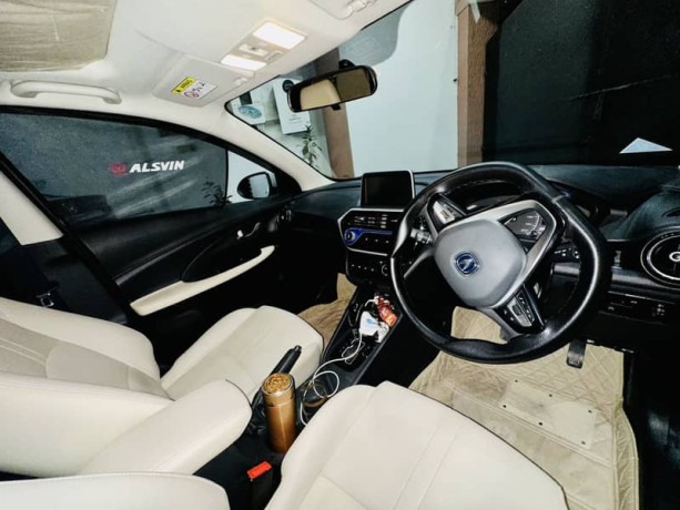 changan-alsvin-lumiere-2021-silver-big-13