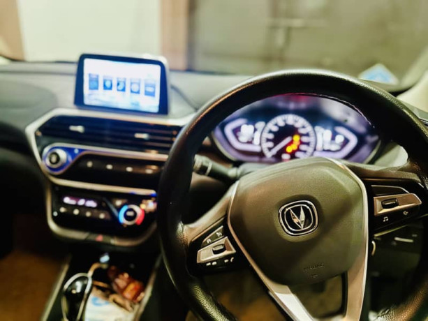 changan-alsvin-lumiere-2021-silver-big-5