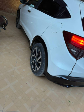 honda-vezel-201824-hybrid-rs-big-2