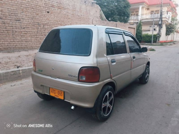 daihatsu-cuore-2010-big-3