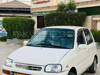 daihatsu-cuore-2010