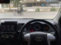 toyota-hilux-2012-small-17