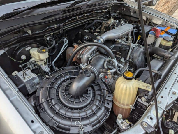 toyota-hilux-2012-big-15