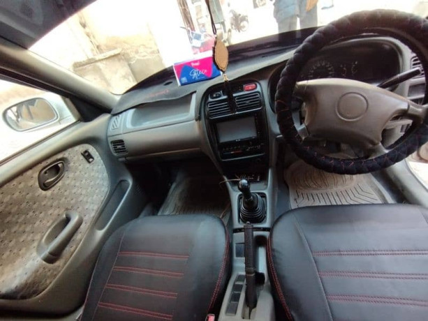 suzuki-baleno-jxr-2002-big-1