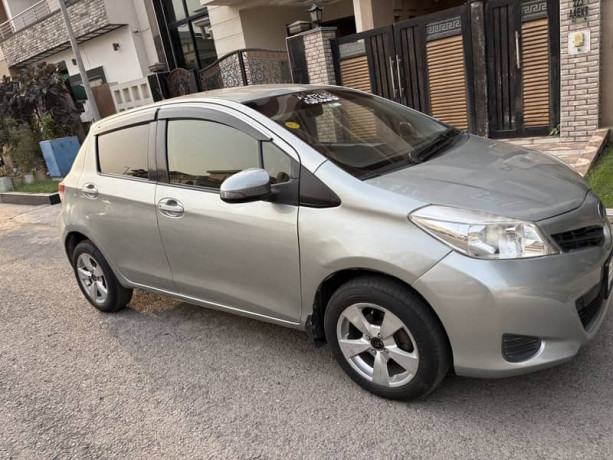toyota-vitz-big-2