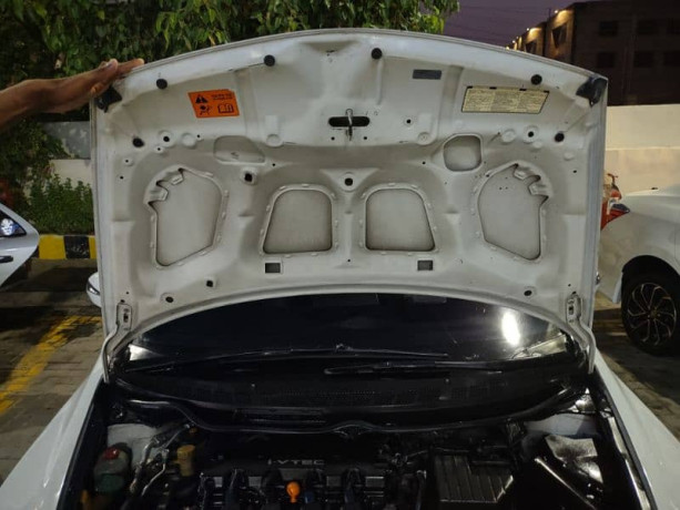 honda-civic-reborn-vti-oriel-sunroof-2006-mod-white-colour-doctor-use-big-8
