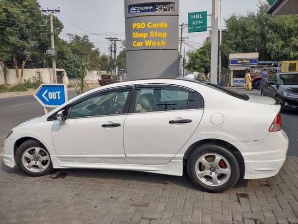 honda-civic-reborn-vti-oriel-sunroof-2006-mod-white-colour-doctor-use-big-4