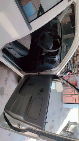suzuki-alto-2010-big-9