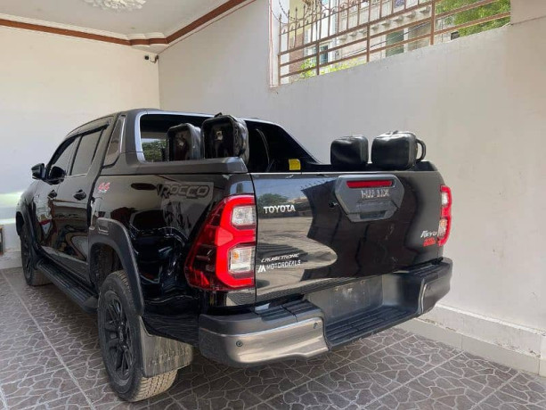 toyota-hilux-2022-big-3