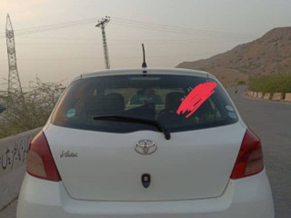 toyota-vitz-2012