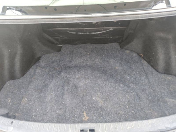 toyota-corolla-xli-2011-big-16