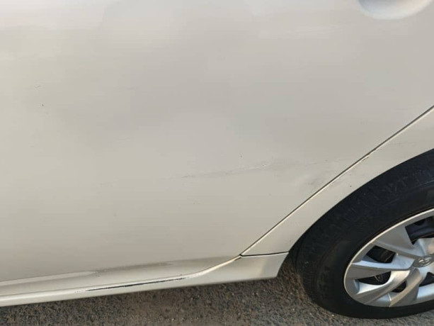 toyota-corolla-xli-2011-big-13