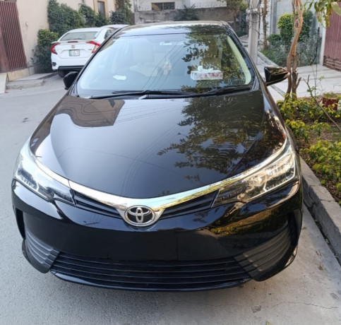 toyota-corolla-altis-16-for-sale-big-0