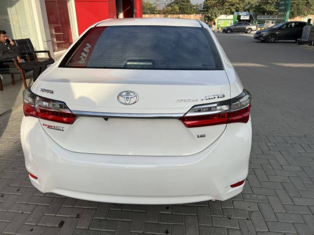 toyota-corolla-altis-2020-big-1